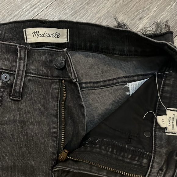 Black ripped Madewell Skinny Jeans - Picture 4 of 5